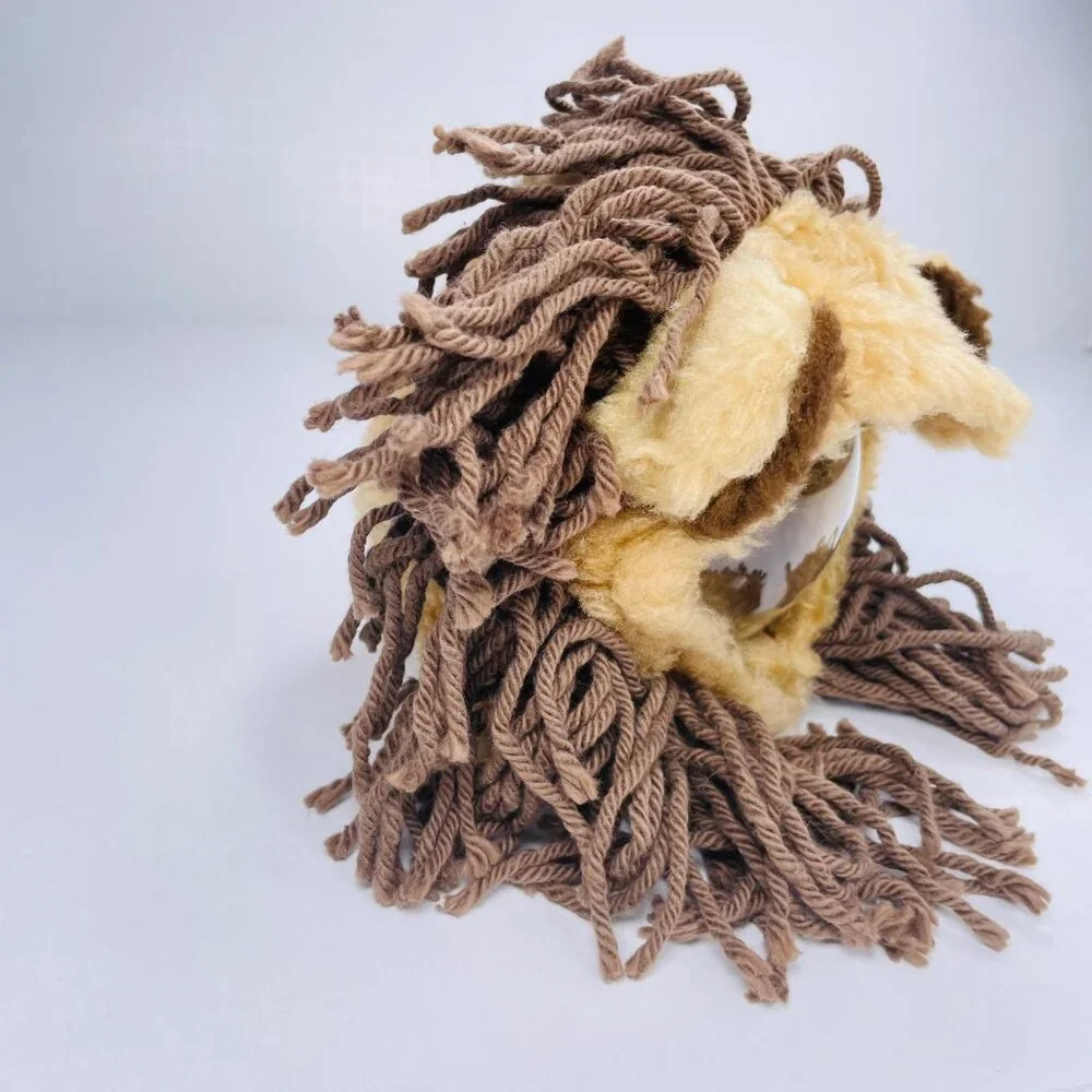 Vintage features lion